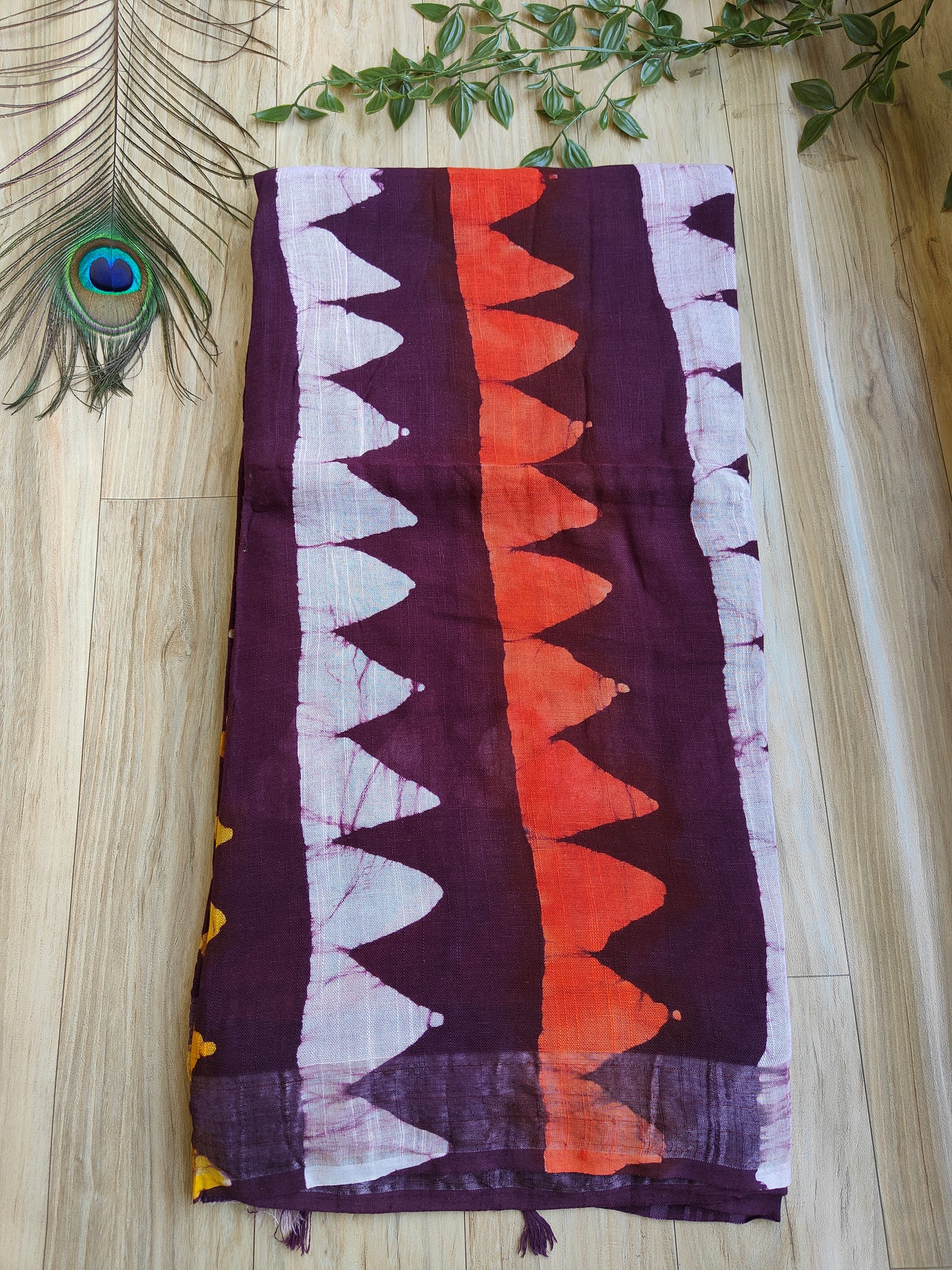 TRIANGULAR MULTICOLOR LINEN SAREE