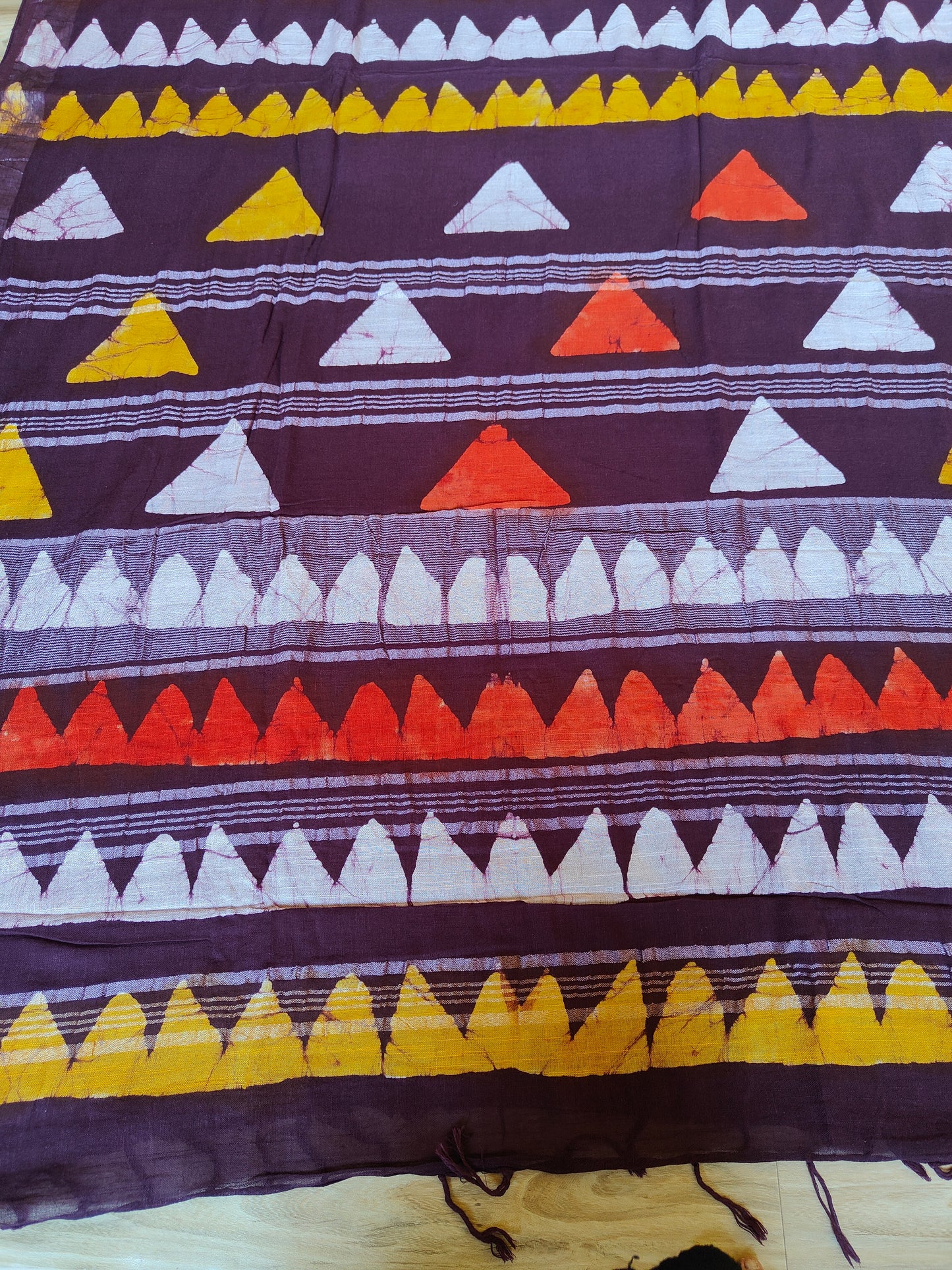 TRIANGULAR MULTICOLOR LINEN SAREE