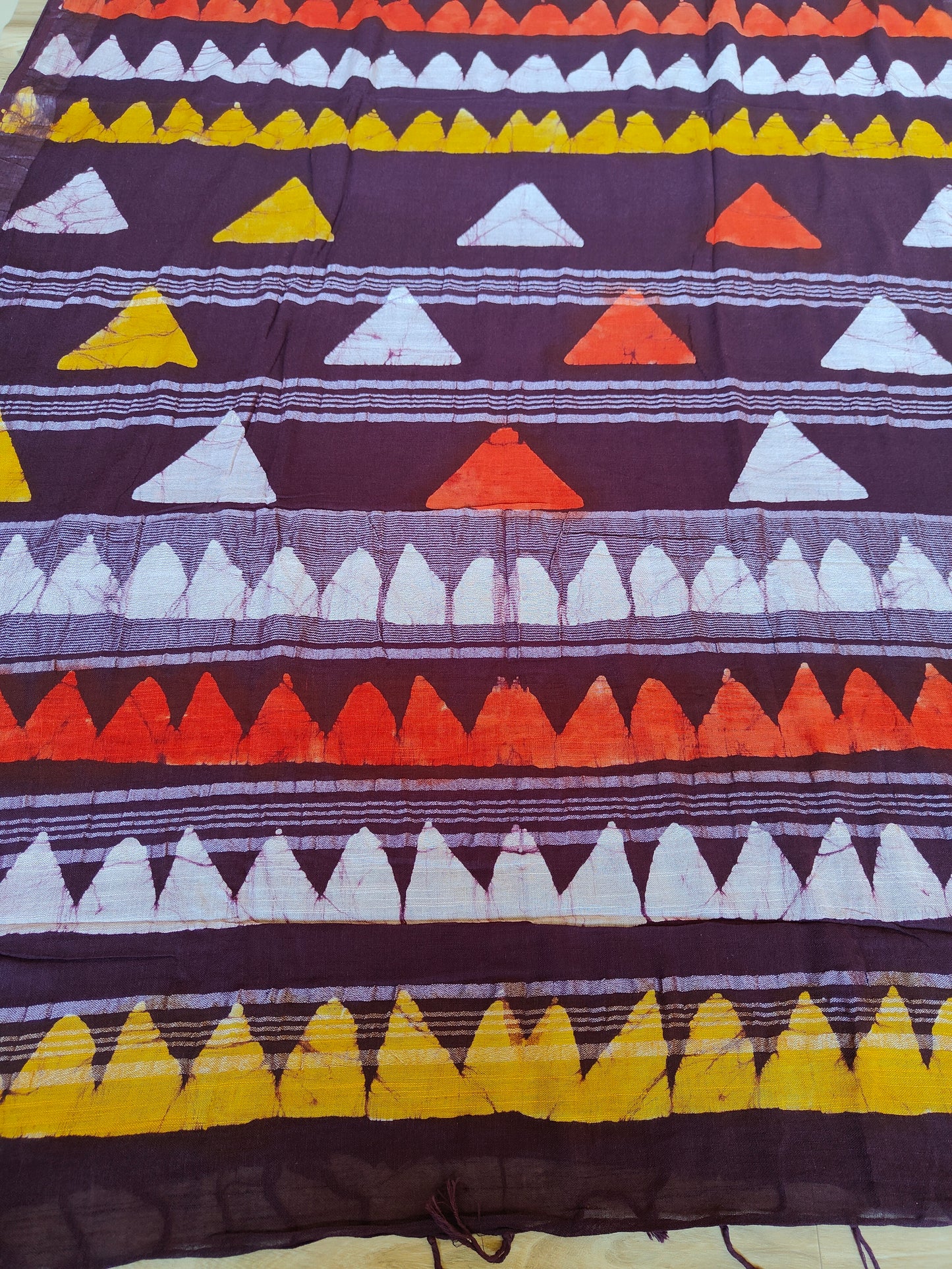 TRIANGULAR MULTICOLOR LINEN SAREE