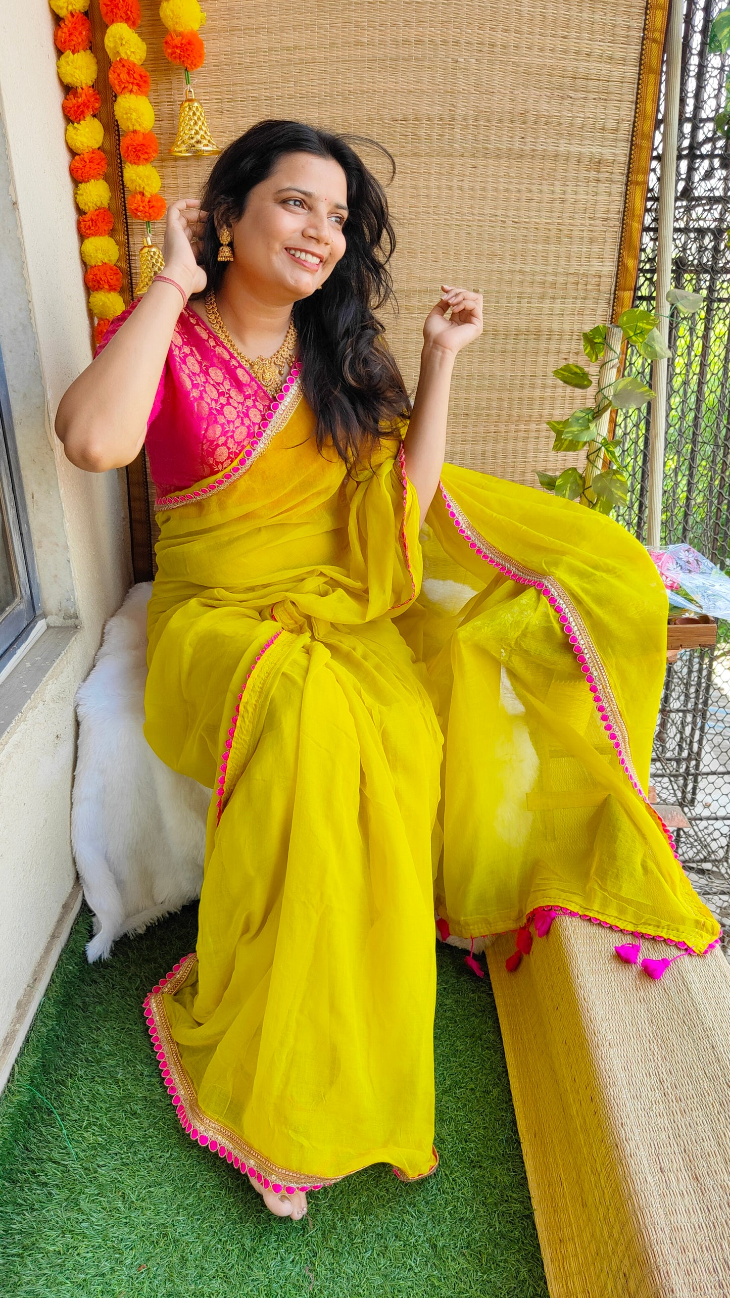 PARROT GREEN LACE MUL COTTON SAREE