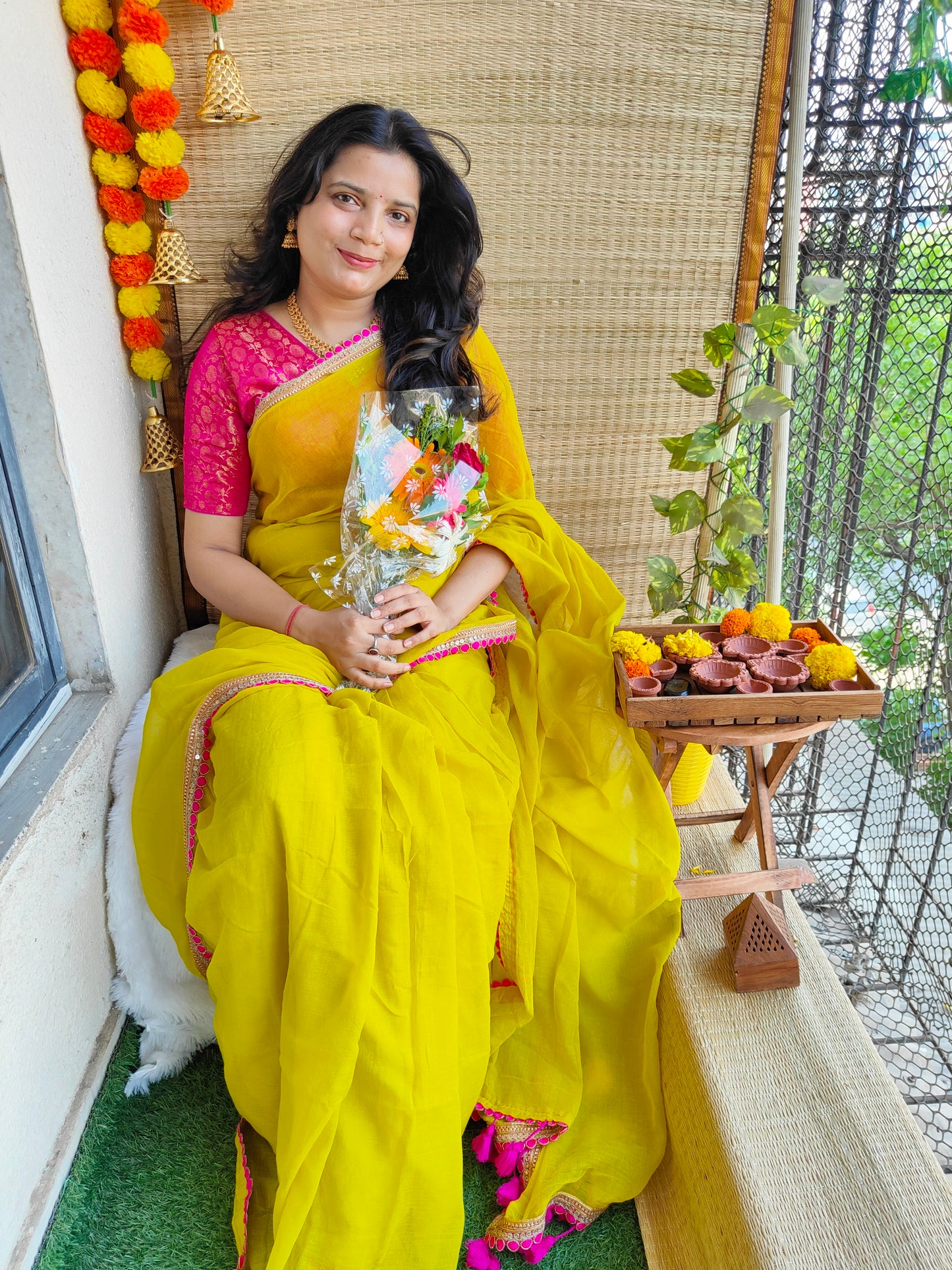 PARROT GREEN LACE MUL COTTON SAREE