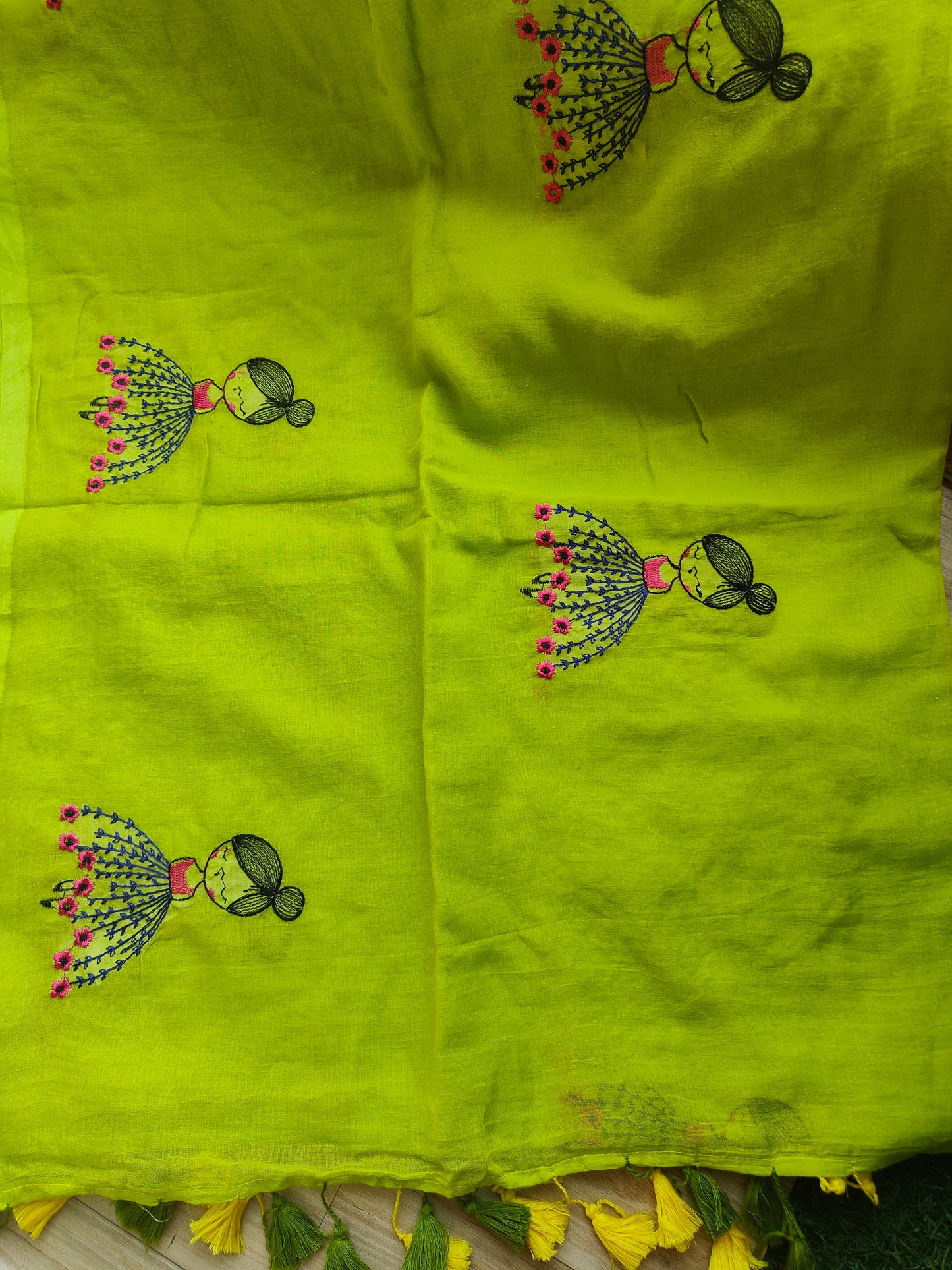 PARROT GREEN DOLL EMBROIDERED MUL COTTON SAREE