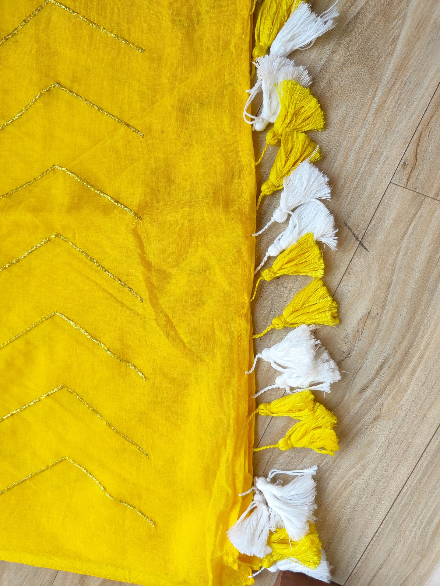 YELLOW ZIG ZAG MUL COTTON SAREE