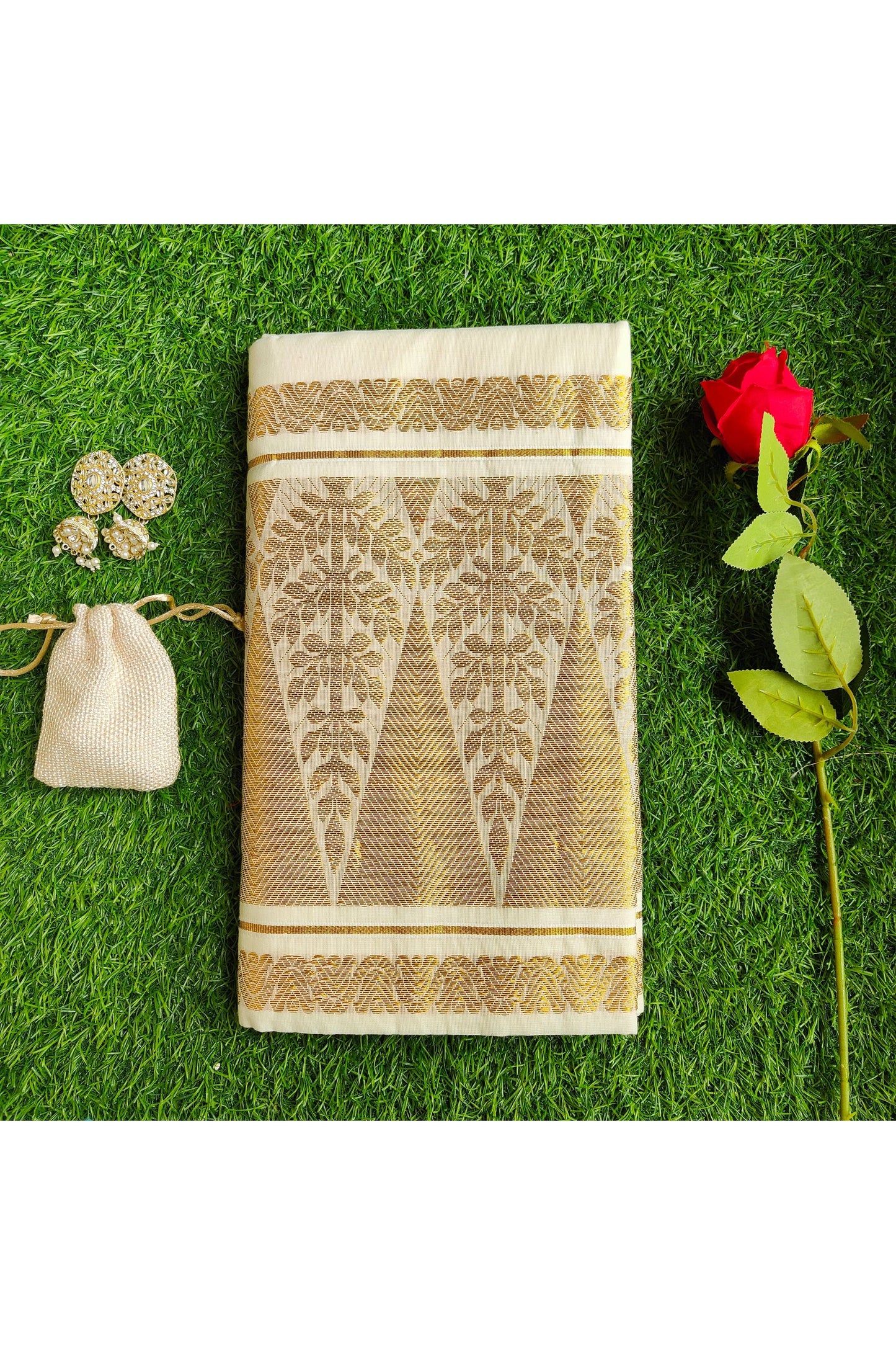 WHITE AND GOLD KERALA COTTON SAREE