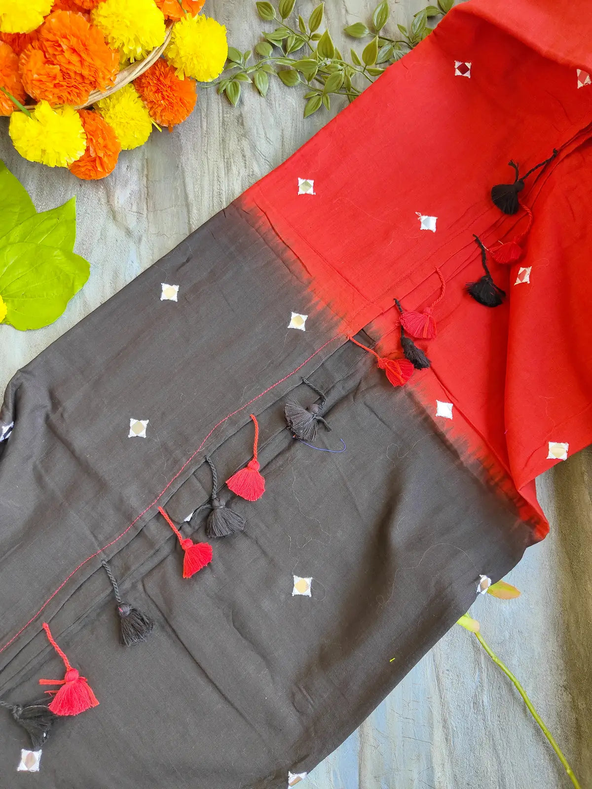 RED AND BLACK SITARA MUL COTTON SAREE
