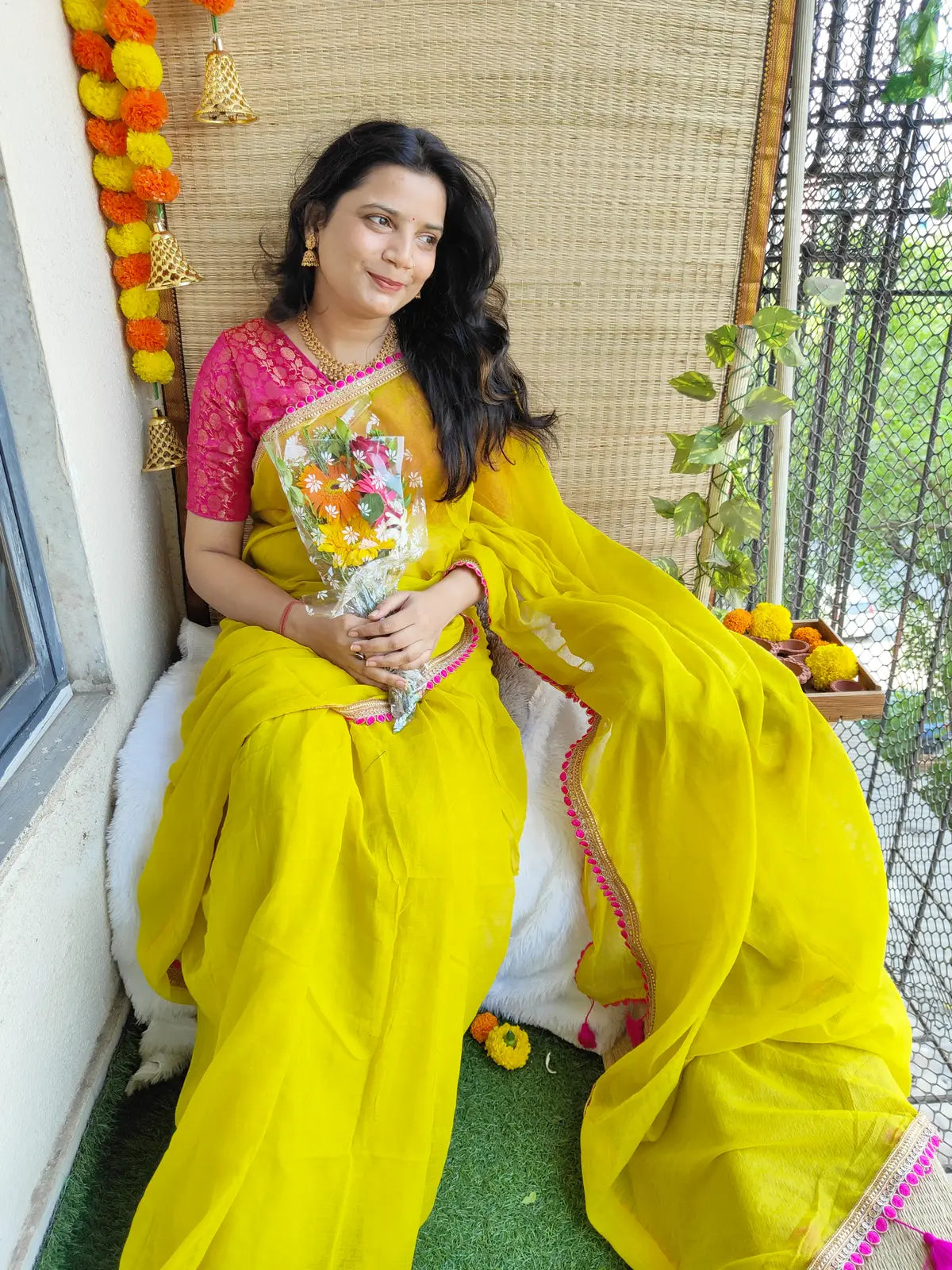 PARROT GREEN LACE MUL COTTON SAREE