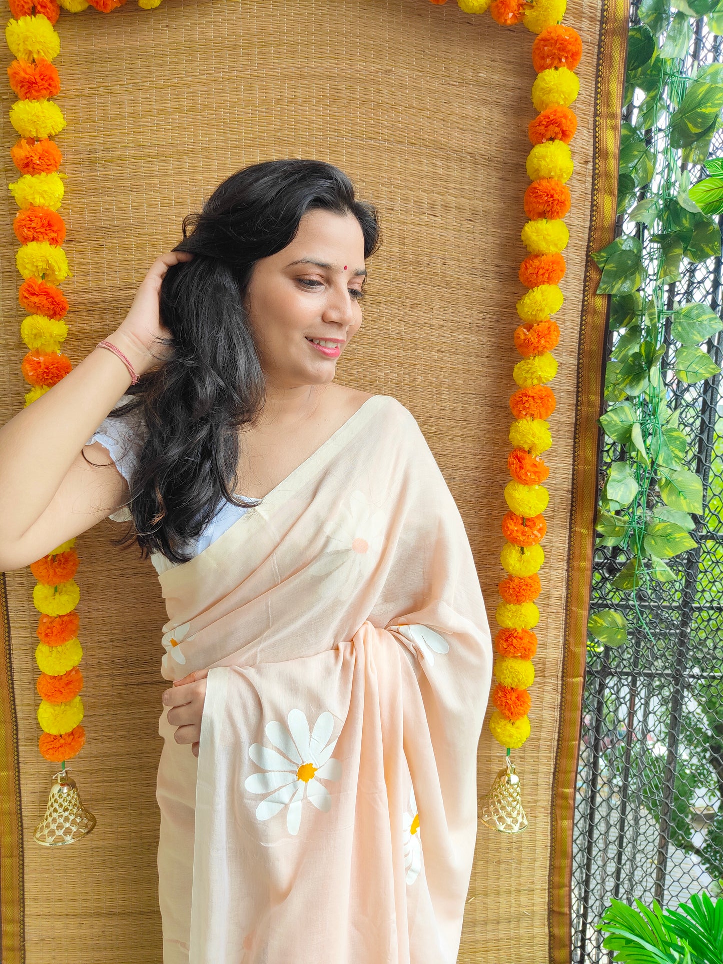 BEIGE FLORAL HAND PAINTED MUL COTTON SAREE