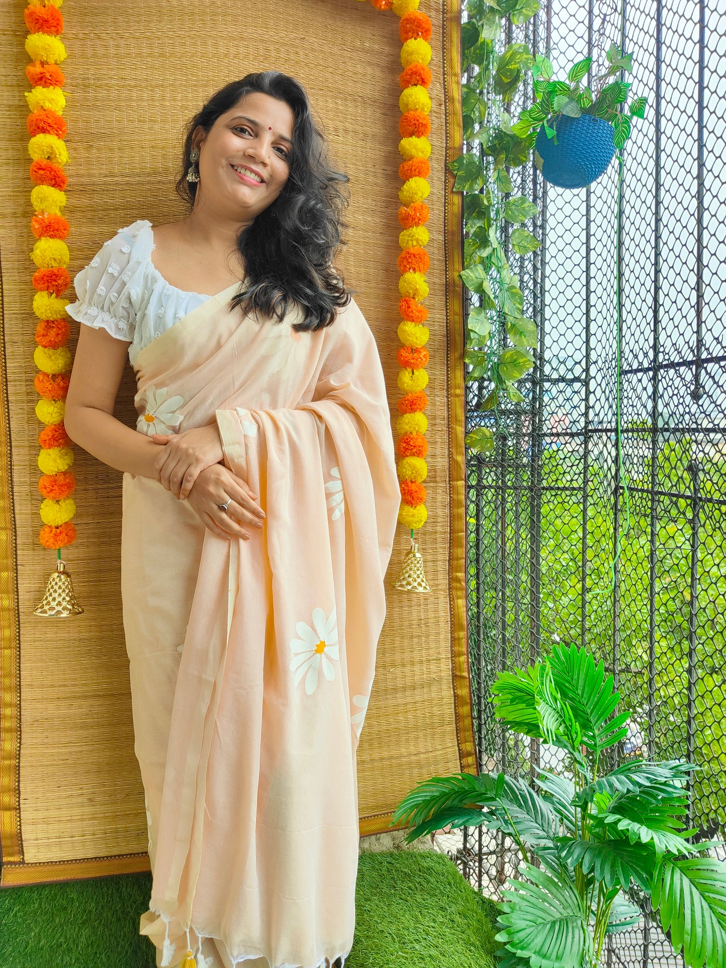 BEIGE FLORAL HAND PAINTED MUL COTTON SAREE